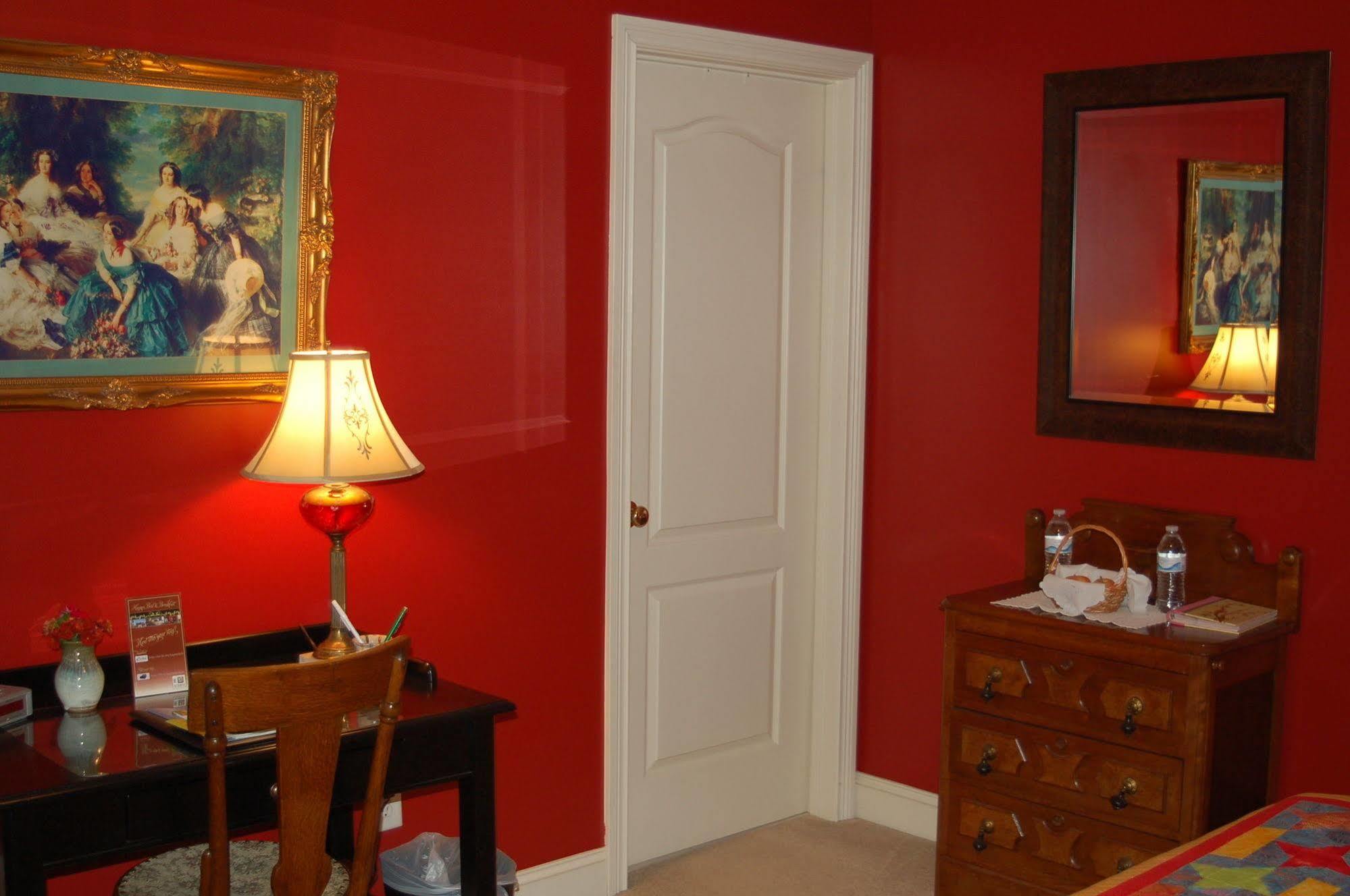 Haynes Bed And Breakfast Greensboro Exterior photo